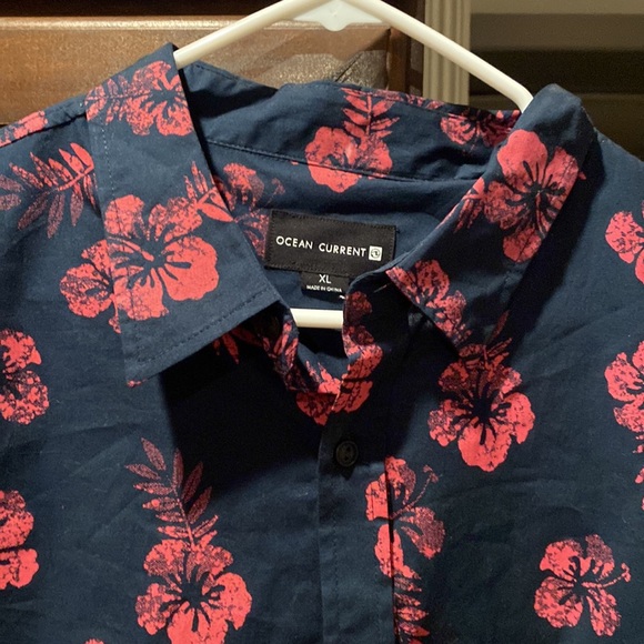 Mens button up shirt - Picture 2 of 2